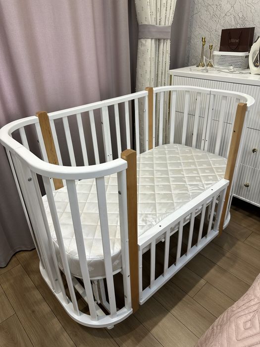 Продается детский манеж, бортики, комод