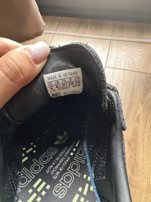 Маратонки adidas