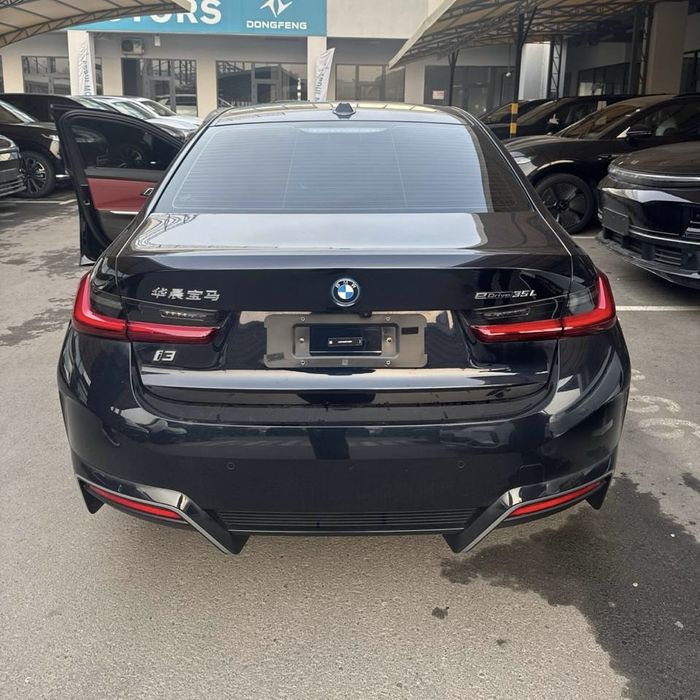 BMW i3 35L 2023.12 йил