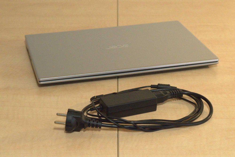 Acer Aspire 3 – Laptop fiabil și rapid pentru școală și muncă