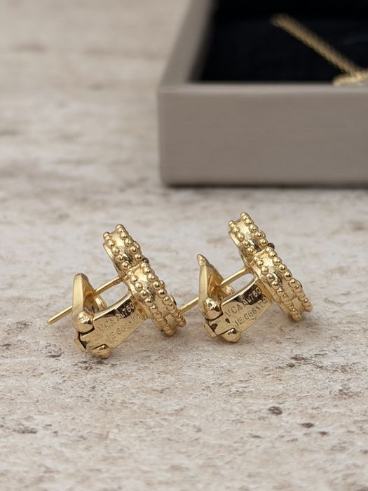 Колие и обеци Van Cleef