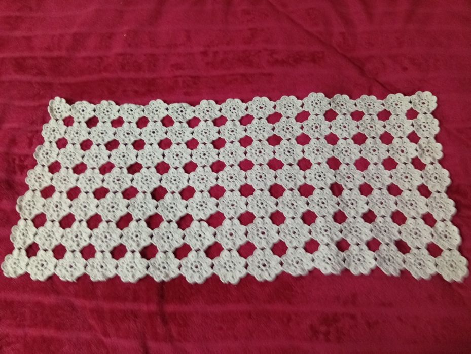 Crosetat mileu flori rozete