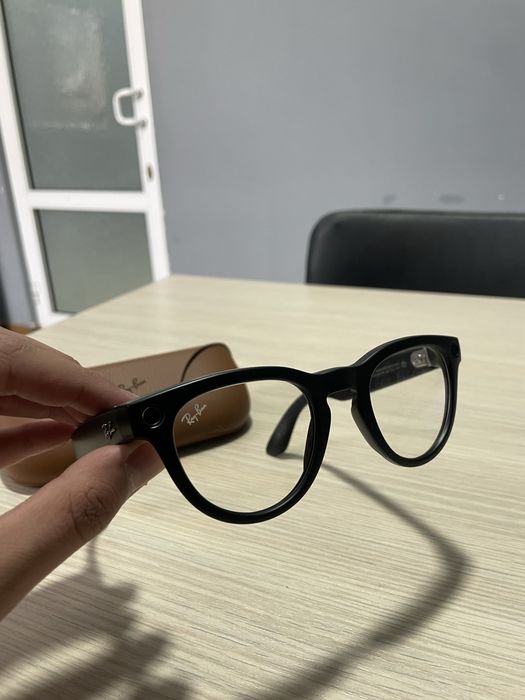 Rayban Meta Headliner Transition