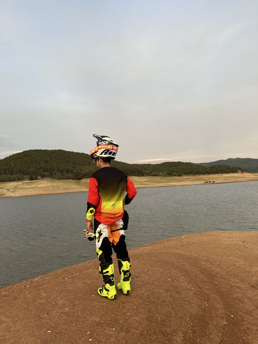 Мото екипировка ботуши каска екип ризница броня alpinestars fox