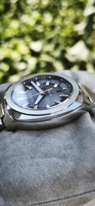 Ceas Gucci  142.3 quartz