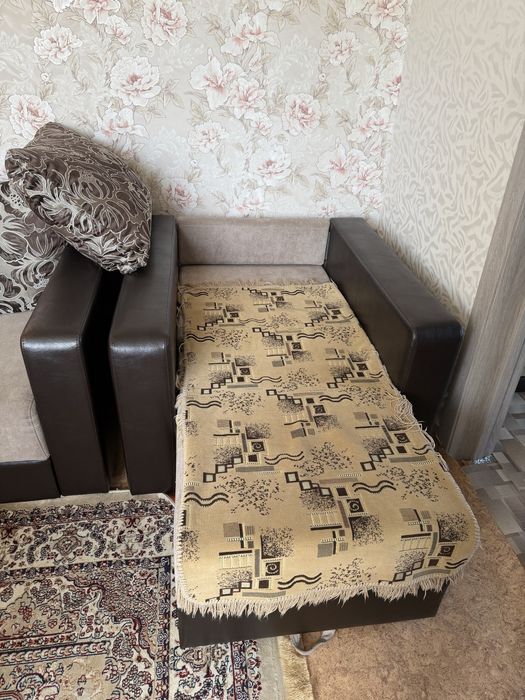 Тройка  диван и два кресла