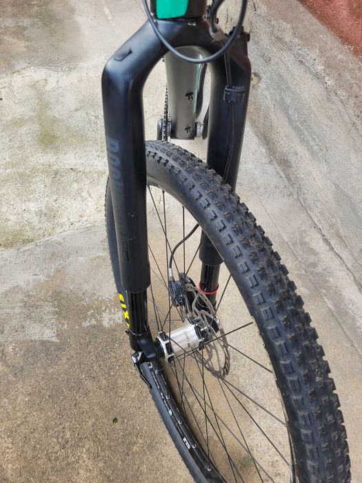 Bicicleta cube carbon 27.5 S