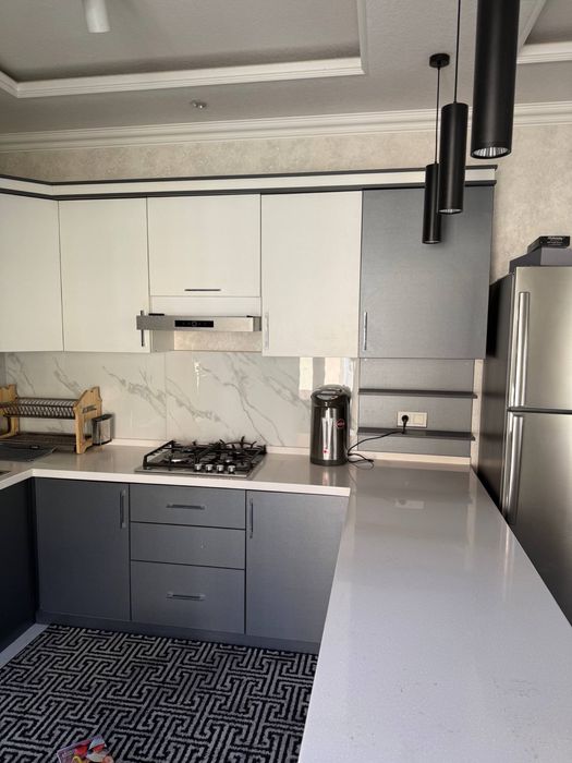 Продается кухонный мебель