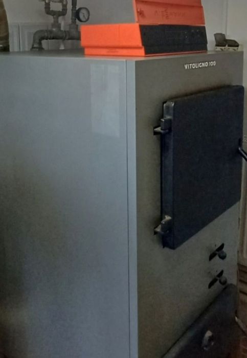 Centrală termică pe lemne Viessmann Vitoligno 100 kW – stare foarte bună, complet echipată