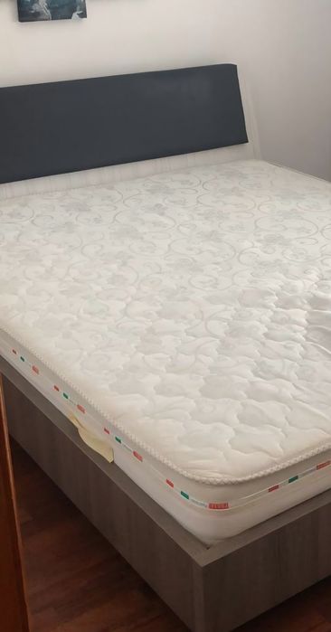 Pat  160x200 / comoda tv/ doua noptiere pat