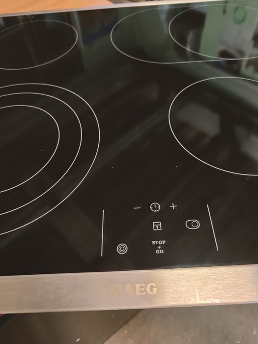 Plita electrica vitroceramica AEG