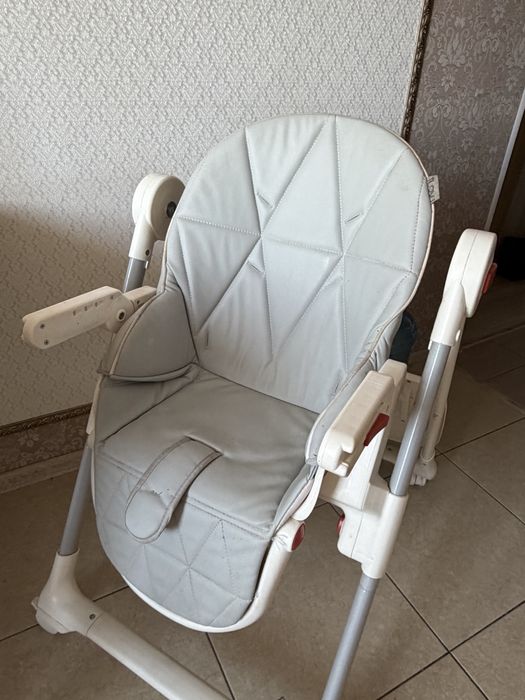 Детский стульчик для кормления