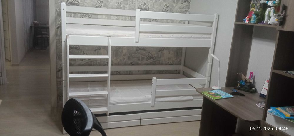 Кровать двухъярусная