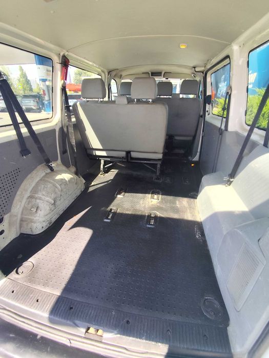 Vând Volkswagen Transporter, accept schimb cu model nou