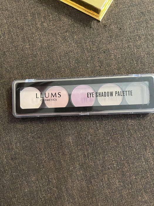 Палитра хайлайт и сенки изкуствени мигли Miss monika