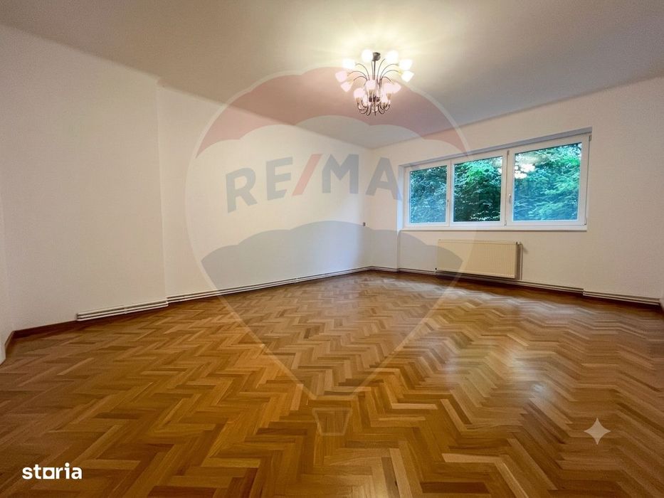Apartament in centrul Brasovului de inchiriat.