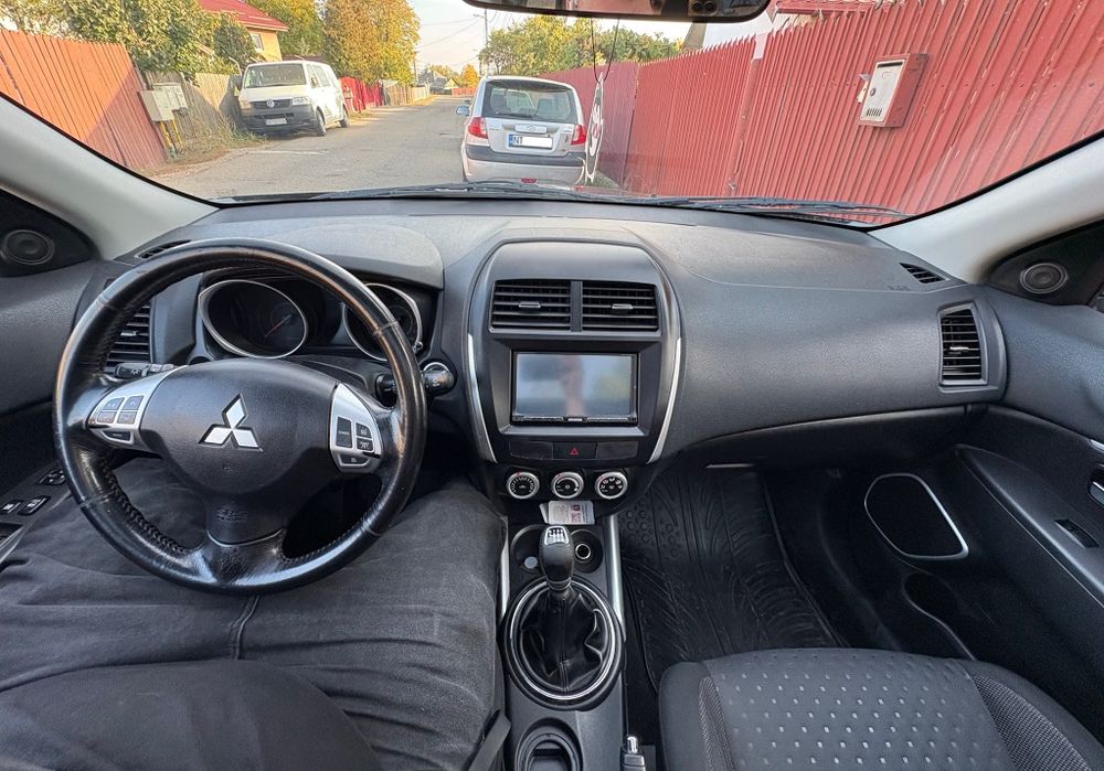 MITSUBISHI ASX 2011 — imagine 8