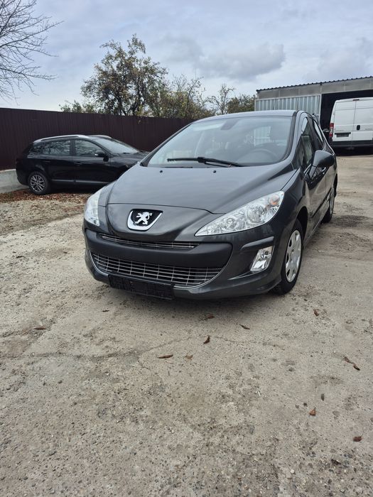 Peugeot 308 1.6 benzină Hatchback