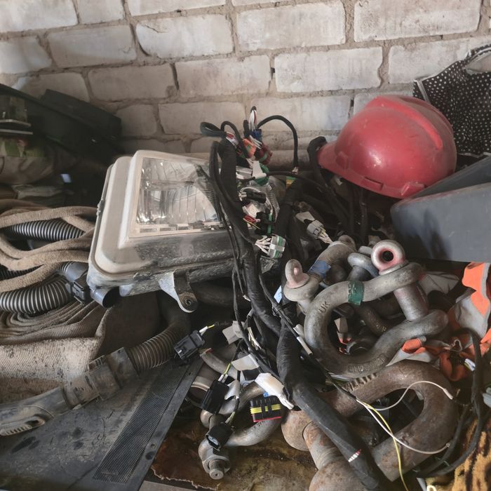 Продам запчасти на авто кран