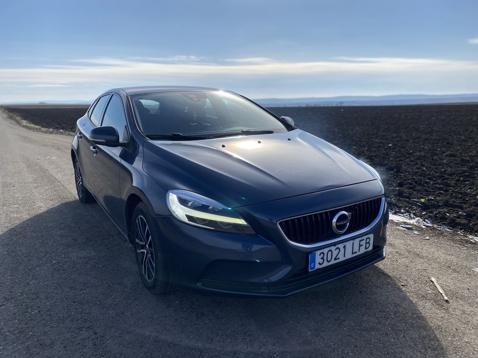 Volvo v40 2017 2.0 automat
