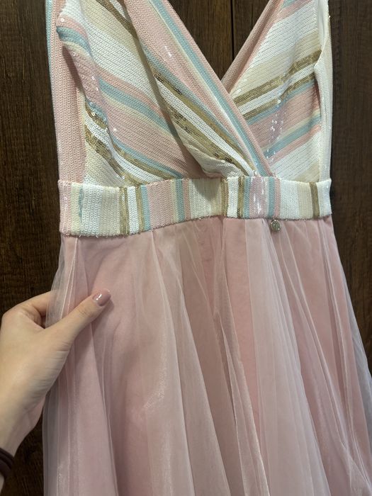 Рокля за повод. Юнона