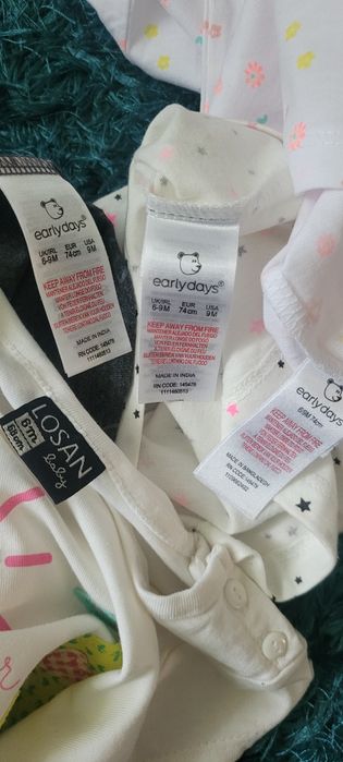 Tricouri pt fetite  marimea 74 ,6-9-12 luni