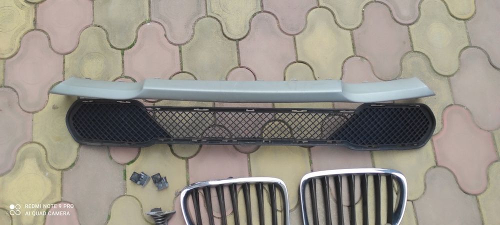 Grile/ Buza spoiler  Bmw x1 e 84 si alte piese(in poze)