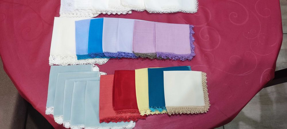 Дамски носни кърпички, наплетени на една кука