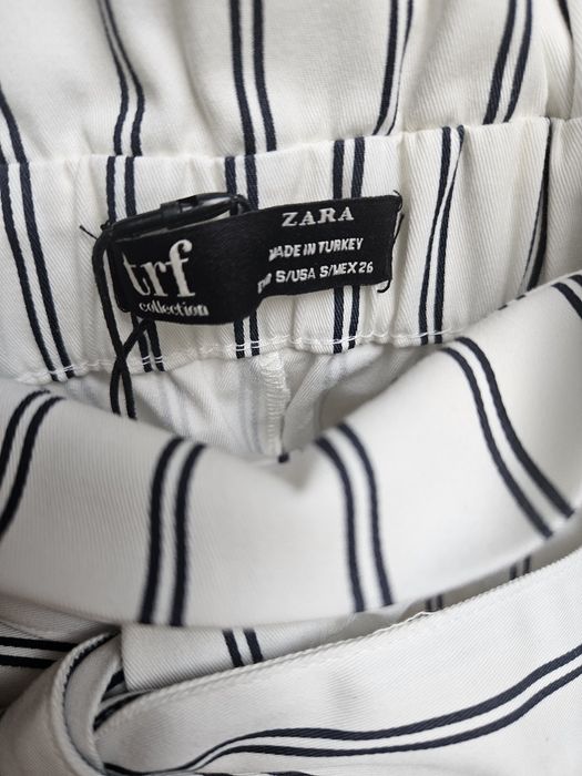 Къси панталонки Zara S