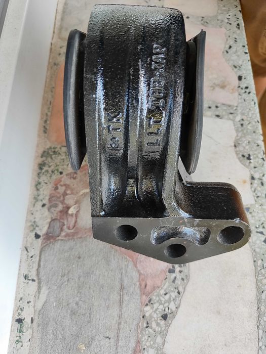 Тампон за двигател на Hyundai XG 300/350