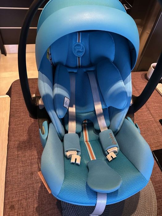 Детско столче Cybex  cloud G i size с база Isofix G