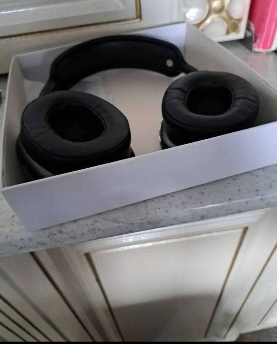 Продам Наушники Enjoy Music P9 Plus