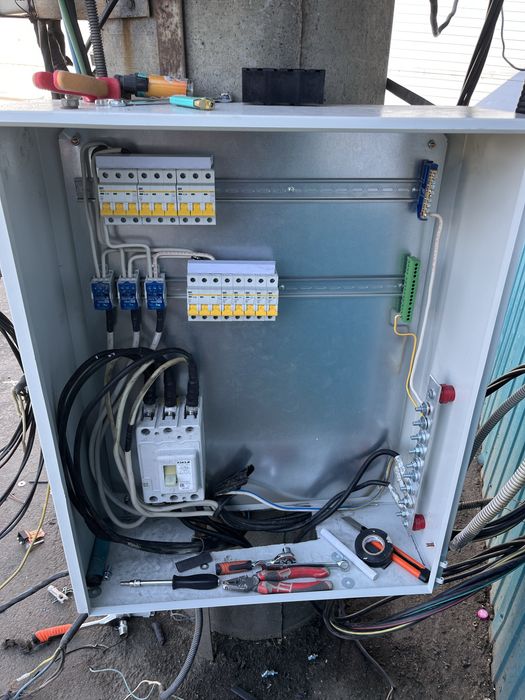 Услуги электрика!