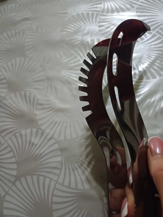 Продам нож для нарезки арбуза