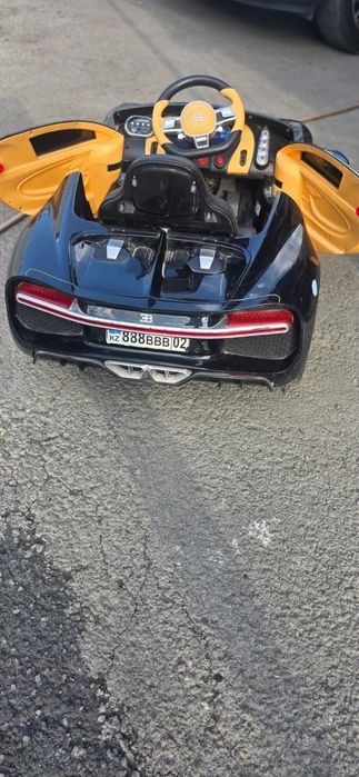 Детский электромобиль Bugatti