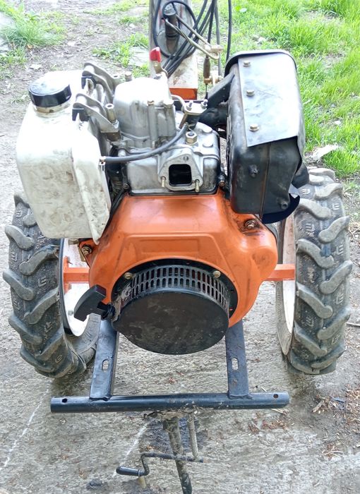 Reparatii Drujbe,motocoasa  ,motocultor,motoare 2T-4T.