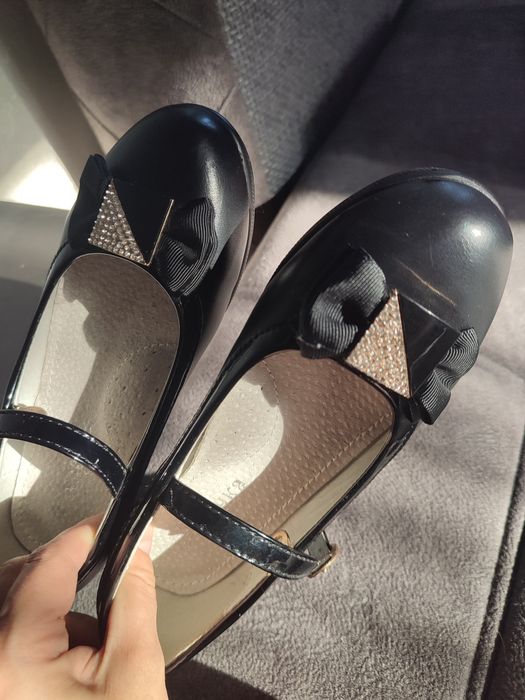 Продам туфельки бу 33 размера