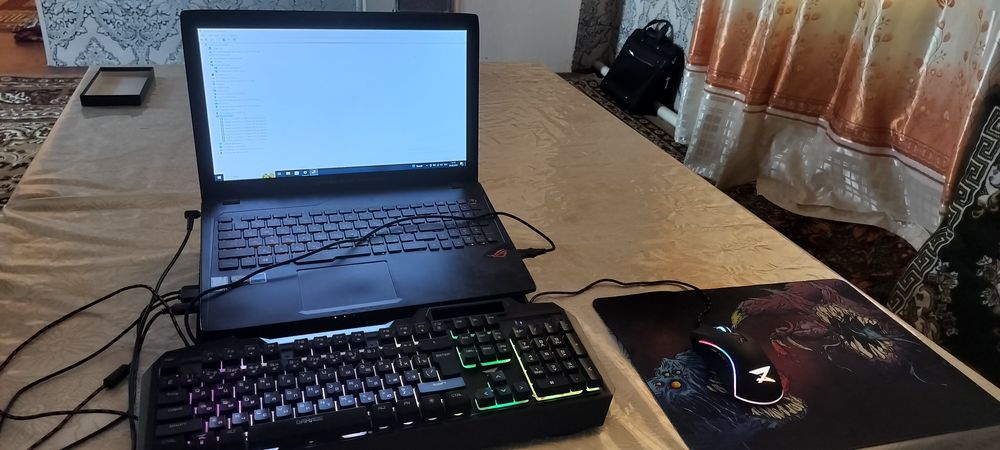 Игравой ноутбук сотилади.