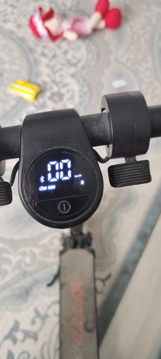 Продам Электросамокат Speedroll s10