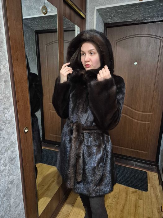 Норковая шуба с капюшоном
