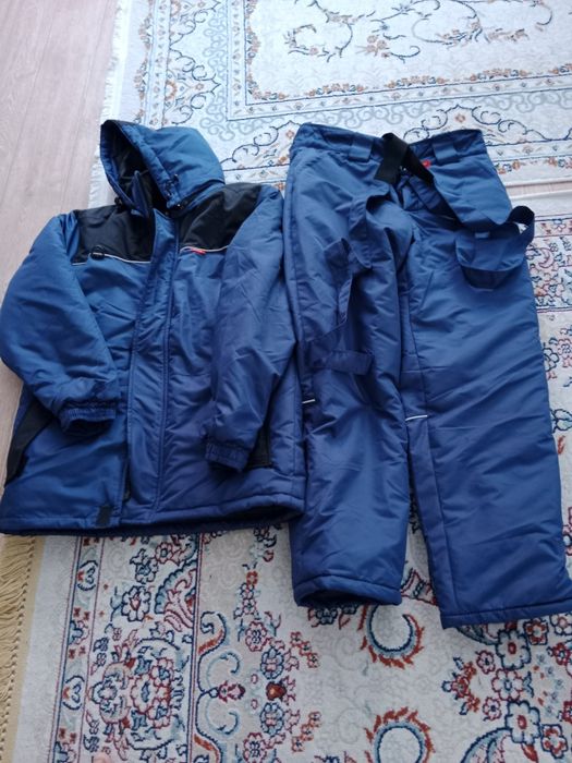 Продам зимние спец одежда куртка комбинезон новый  размер 48/50