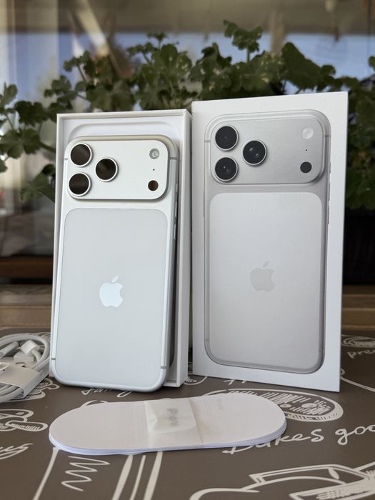 iPhone 17 PRO MAX Silver 256GB Neverlocked•10/10•Garantie 2028 + Factura
