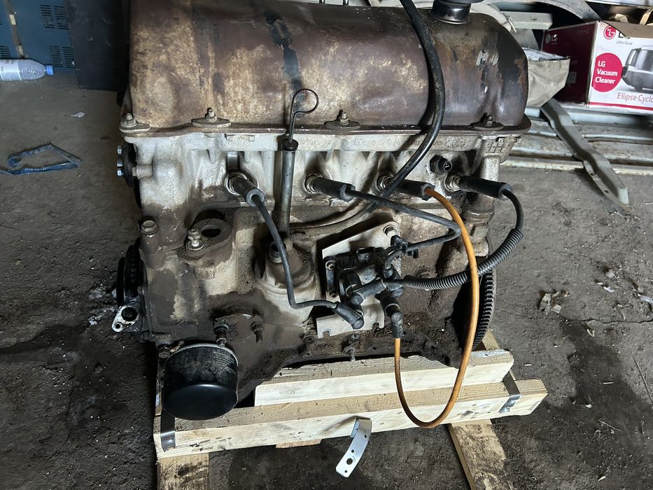 Продам Двигатель 21213