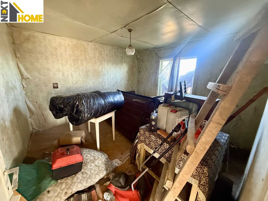 Самостоятелна къща с голям двор