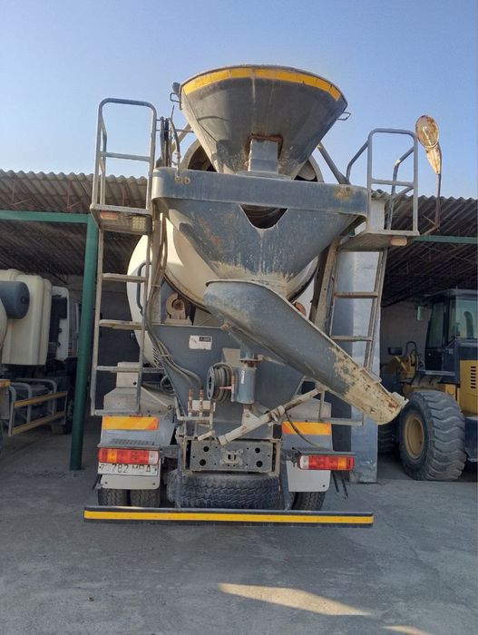 Миксер 10 кубовый хово