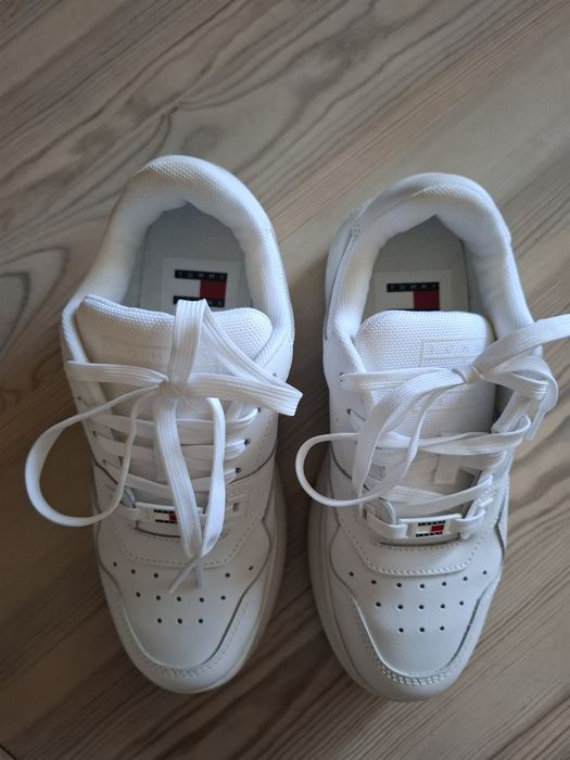 Дамски sneakers от кожа TOMMY JEANS