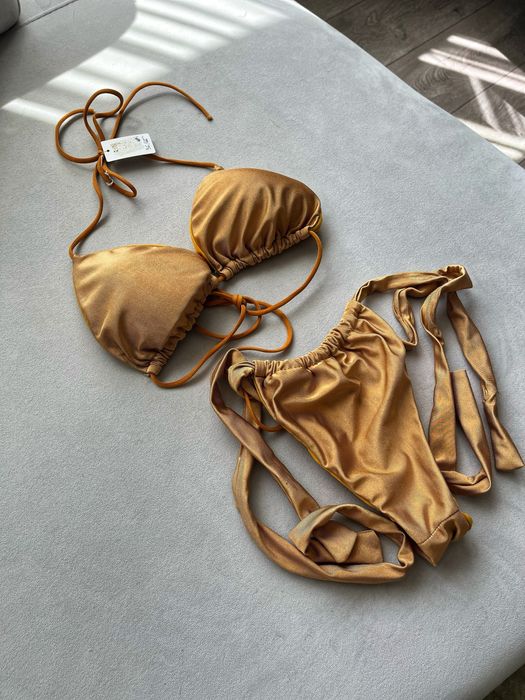 Нови Бански костюми