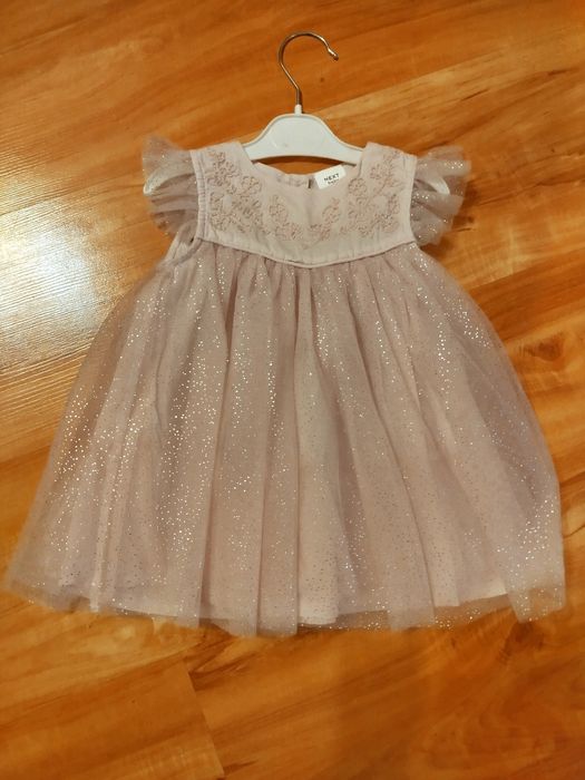 Блестяща рокличка