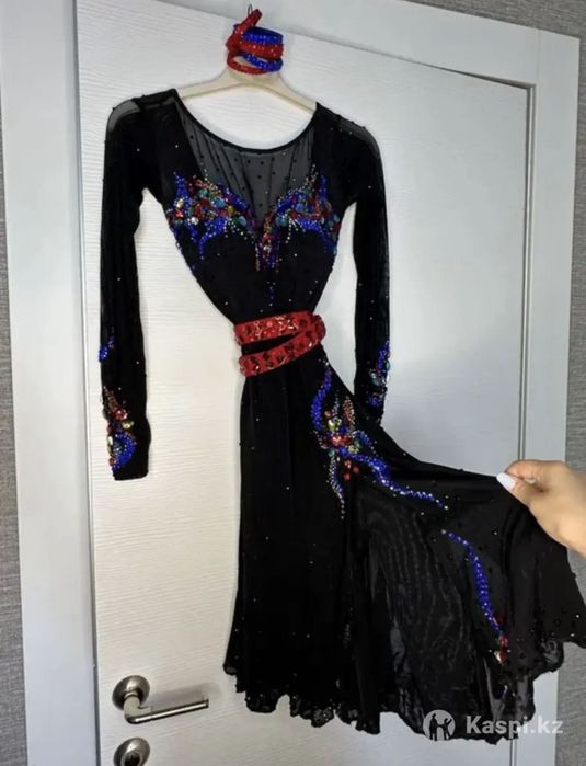 бально спортивные платья