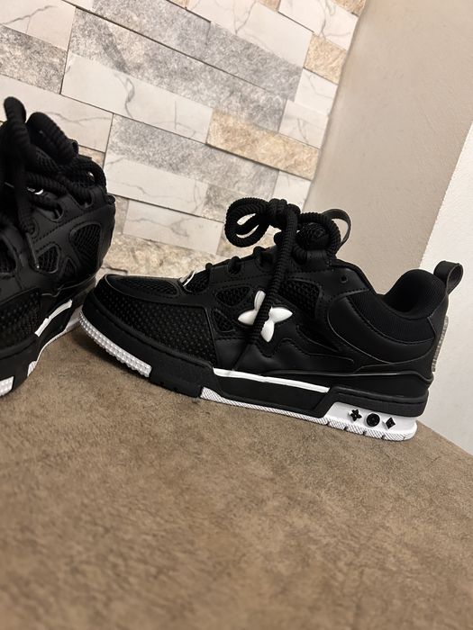 Adidasi Louis Vuitton skate , nr 41